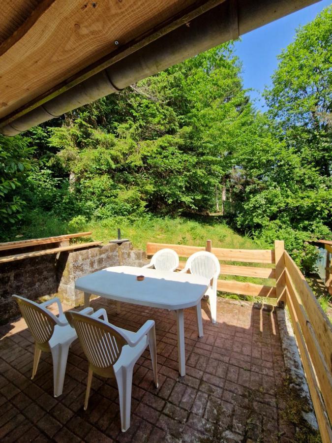 Chalet De La Foret 1 A 6 Pers Saint-Sauveur  Eksteriør bilde